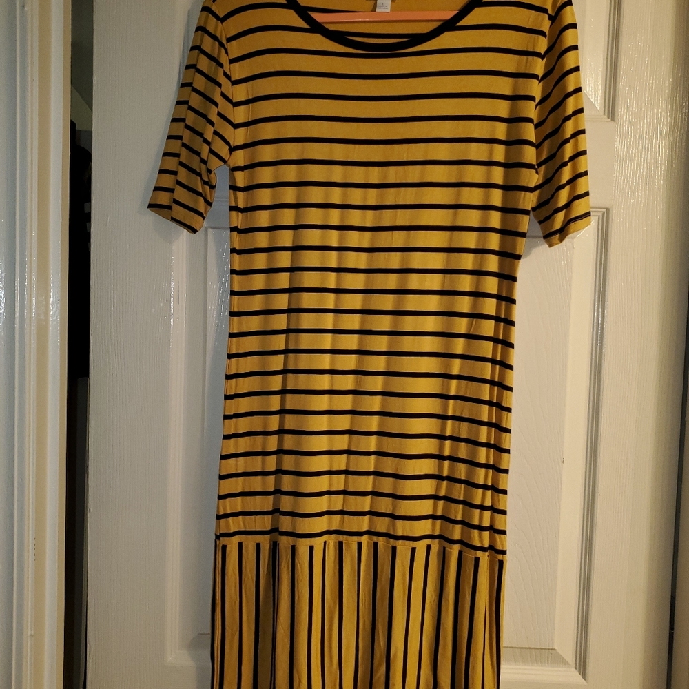 Lula Roe Julia Dress 👗